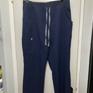 Figs Kade Cargo Navy Blue Drawstring Scrub. Large🥰